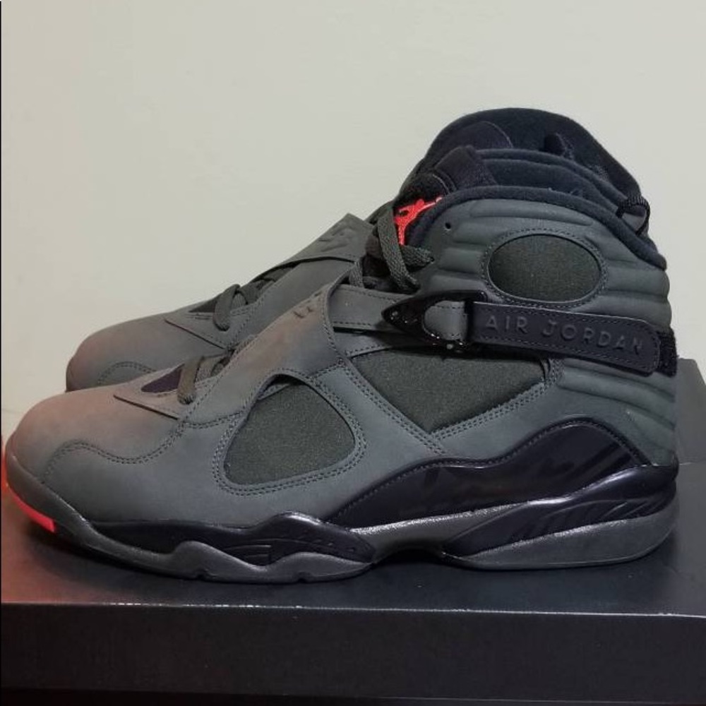 Air Jordan 8’s